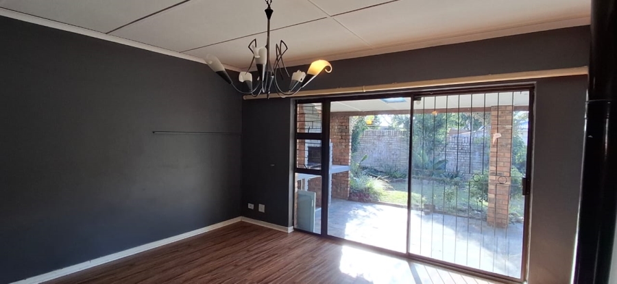 4 Bedroom Property for Sale in Nahoon Valley Park Eastern Cape